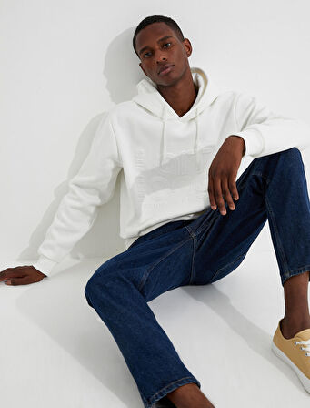 Kabartma Baskılı Kapşonlu Sweatshirt Şardonlu