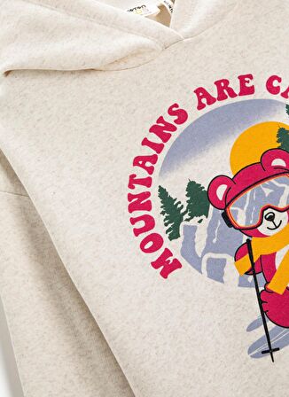Koton Ekru Kız Çocuk Kapüşonlu Uzun Kollu Baskılı Sweatshirt 3WKG10148AK