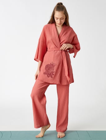 Nakışlı Yoga Kimono Kuşak Detaylı