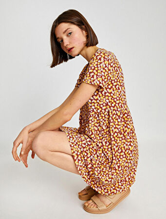 Kısa Kollu Mini Elbise