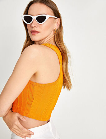Crop Atlet Halter Yaka