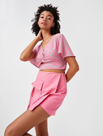 Crop Bluz V Yaka Pencere Detaylı Desenli