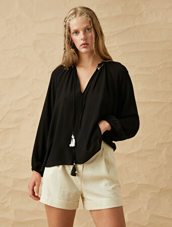 Melis Ağazat X Koton - Püskül Detaylı Balon Kollu Bluz