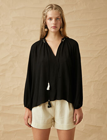 Melis Ağazat X Koton - Püskül Detaylı Balon Kollu Bluz