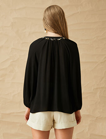 Melis Ağazat X Koton - Püskül Detaylı Balon Kollu Bluz