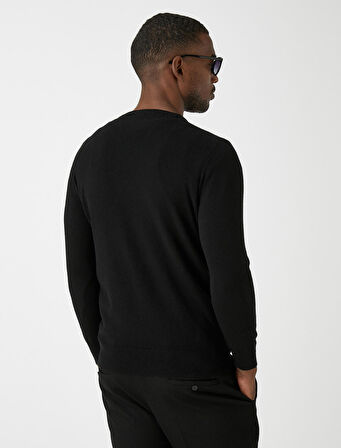 Basic Triko Kazak V Yaka 