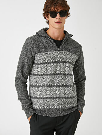 Jakarlı Kazak Dik Yaka Fermuar Detaylı