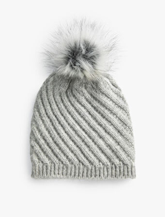 Örgü Bere Peluş Ponponlu