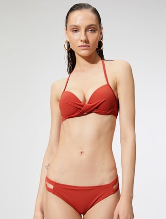 Bikini Üstü Push Up Boyundan Bağlamalı Çapraz Detaylı