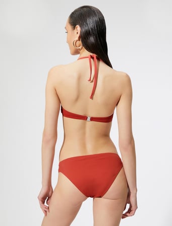 Bikini Üstü Push Up Boyundan Bağlamalı Çapraz Detaylı