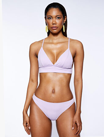 Üçgen Bikini Üstü Dokulu Kaplı Bağlama Detaylı
