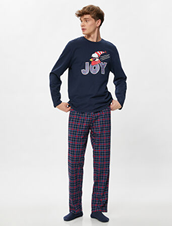 Snoopy Yılbaşı Temalı Kışlık Pijama Takımı Lisanslı Baskılı Kareli