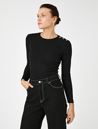 Uzun Kollu Tişört Düğme Detaylı