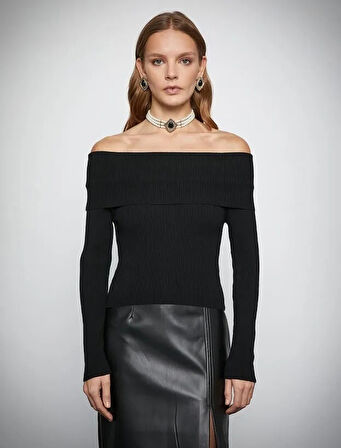 Melis Ağazat X Koton - İpeksi Dokulu Omzu Açık Ribanalı Kazak