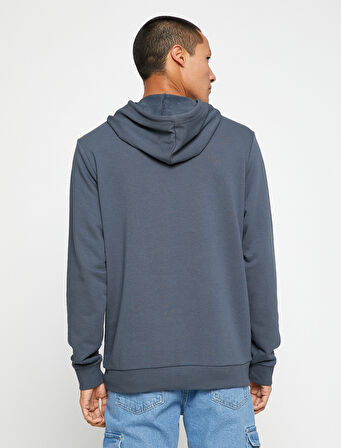 Basic Kapşonlu Sweatshirt Etiket Baskılı Uzun Kollu