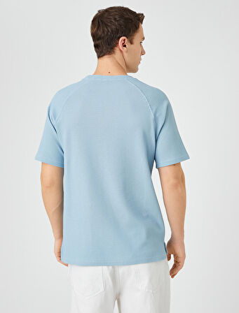 Basic Tişört Bisiklet Yaka Dokulu Reglan Kol Detaylı 