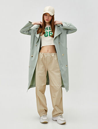 Midi Trençkot Kemer Detaylı Yumuşak Tuşeli Kruvaze Kapama