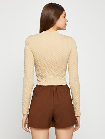 Uzun Kollu Tişört Crop Dik Yaka Dokulu