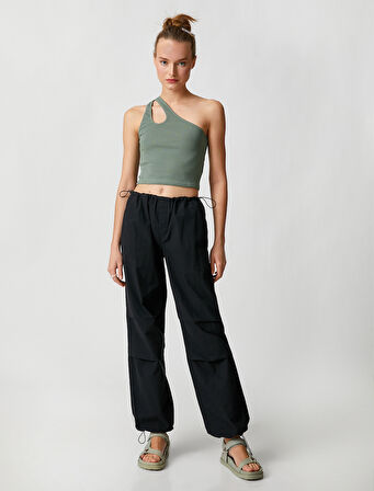 Crop Fitilli Atlet Tek Omuz Pencere Detaylı