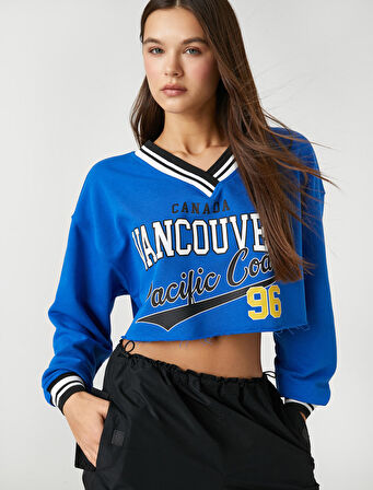 Crop Sweatshirt Kolej Baskılı V Yaka Uzun Kollu