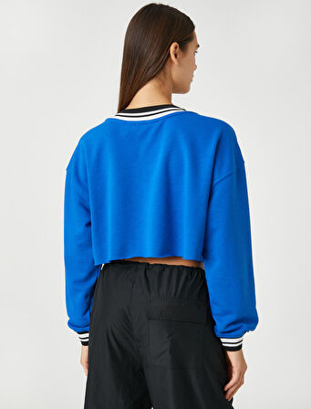 Crop Sweatshirt Kolej Baskılı V Yaka Uzun Kollu
