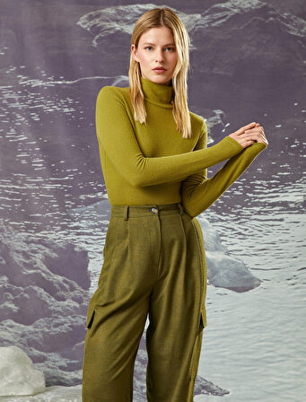 Şahika Ercümen X Koton - Ribanalı Balıkçı Yaka Basic Tişört