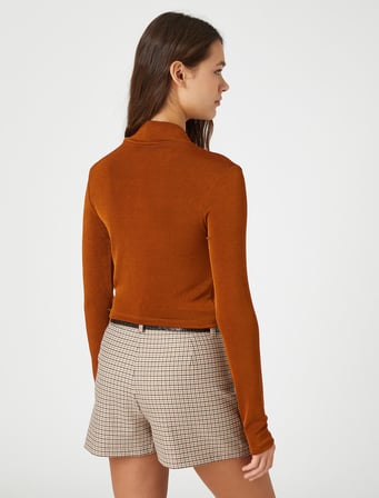 Uzun Kollu Tişört Crop Yarım Balıkçı Yaka Basic