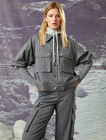 Koton X Şahika Ercümen - Cepli Çıtçıtlı Gömlek Yaka Ceket