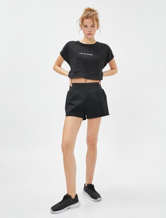 Crop Spor Tişört Asimetrik Kesim Baskılı