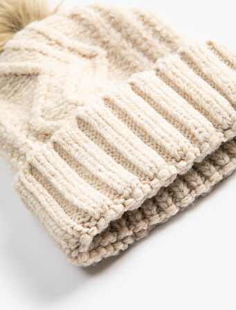 Örgü Bere Peluş Ponponlu