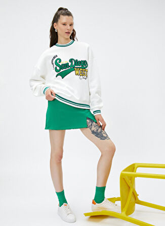 Koton Bisiklet Yaka Baskılı Ekru Kadın Sweatshırt 4WAL10018IK