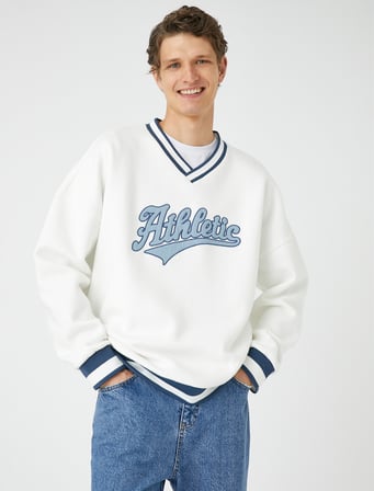 Kolej Oversize Sweatshirt V Yaka Aplike İşleme Detaylı Şardonlu