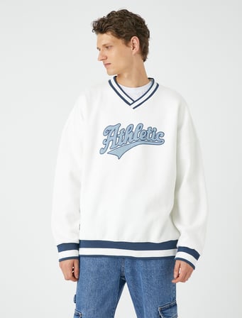 Kolej Oversize Sweatshirt V Yaka Aplike İşleme Detaylı Şardonlu