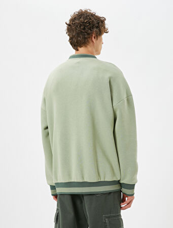 Kolej Oversize Sweatshirt V Yaka Aplike İşleme Detaylı Şardonlu