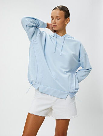 Paraşüt Kumaş Detaylı Kapüşonlu Sweatshirt