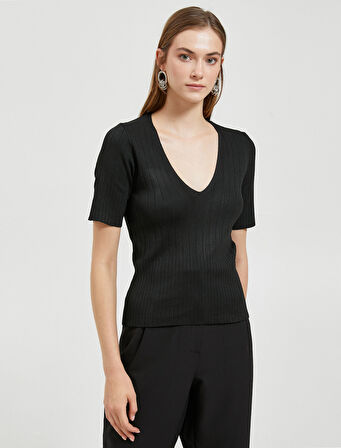 Kısa Kollu Triko Kazak V Yaka Ribanalı