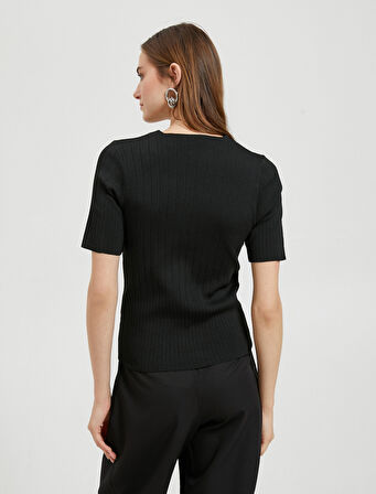 Kısa Kollu Triko Kazak V Yaka Ribanalı