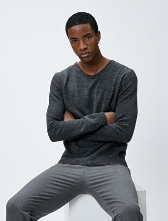 Basic Kazak Bisiklet Yaka Slim Fit Uzun Kollu Dokulu