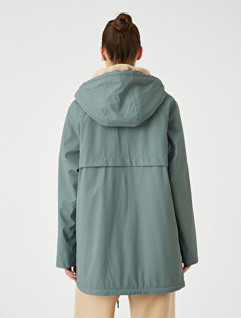 Anorak Mont Kapüşonlu Fermuarlı Cepli Peluş Detaylı
