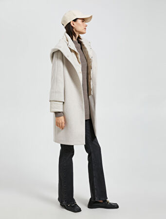 Kaşe Kaban İki Parça Görünümlü