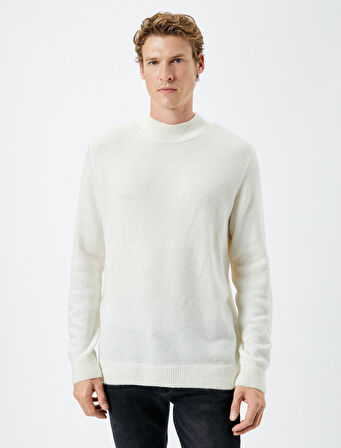 Basic Triko Kazak Yarım Balıkçı Yaka Dar Kesim