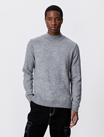 Basic Triko Kazak Yarım Balıkçı Yaka Dar Kesim