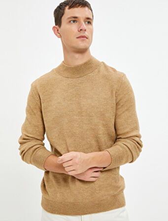 Basic Triko Kazak Yarım Balıkçı Yaka Dar Kesim