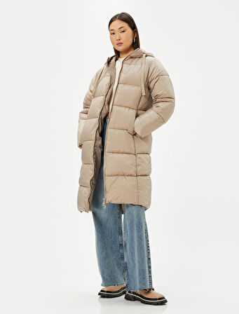 Uzun Şişme Mont Kapüşonlu Cepli Fermuarlı