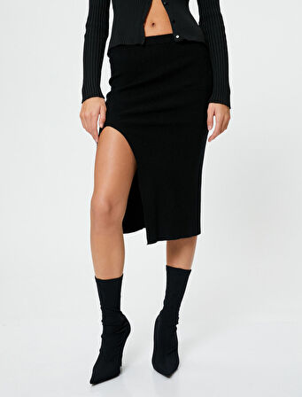 Triko Etek Midi Yırtmaç Detaylı