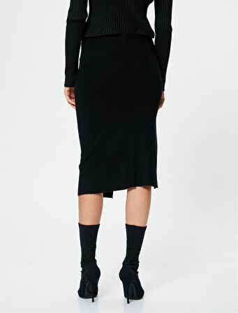 Triko Etek Midi Yırtmaç Detaylı