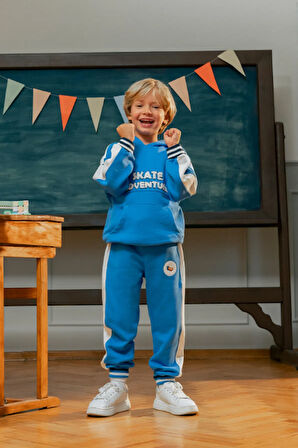 Kız Çocuk Kanguru Cepli Nakışlı Kolları Bantlı Kapüşonlu Sweatshirt