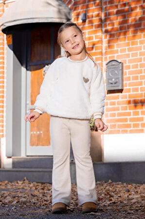 Kız Çocuk Pul Kalp Nakışlı Peluş Sweatshirt MNT25K209