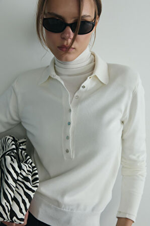 Beyaz Carter Polo Yaka Triko Kazak