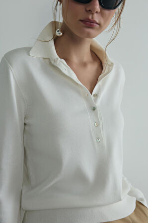 Beyaz Carter Polo Yaka Triko Kazak